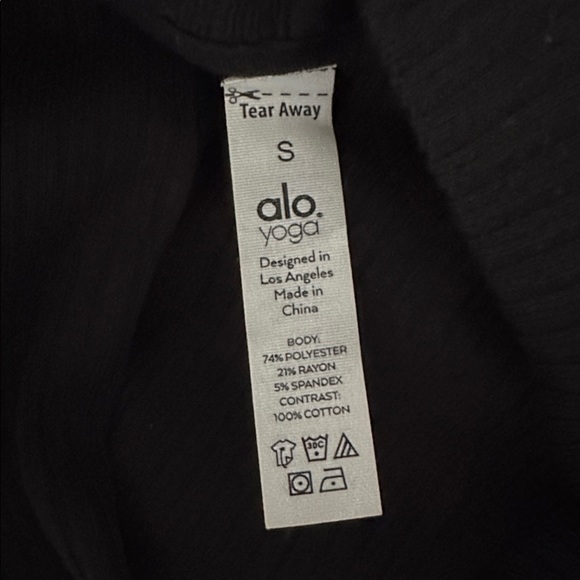 ALO Yoga Muse Cropped Hoodie - Picture 3 of 5